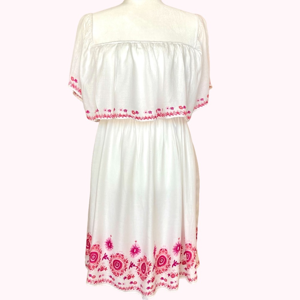 one the land off-the-shoulder white dress with pink floral accents - Size L - Picture 3 of 13